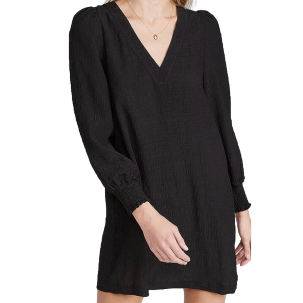 BB Dakota Black V-Neck Dress Size Small